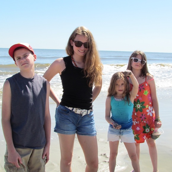 This~N~That (💥T~N~T) - Picture 3 of 4